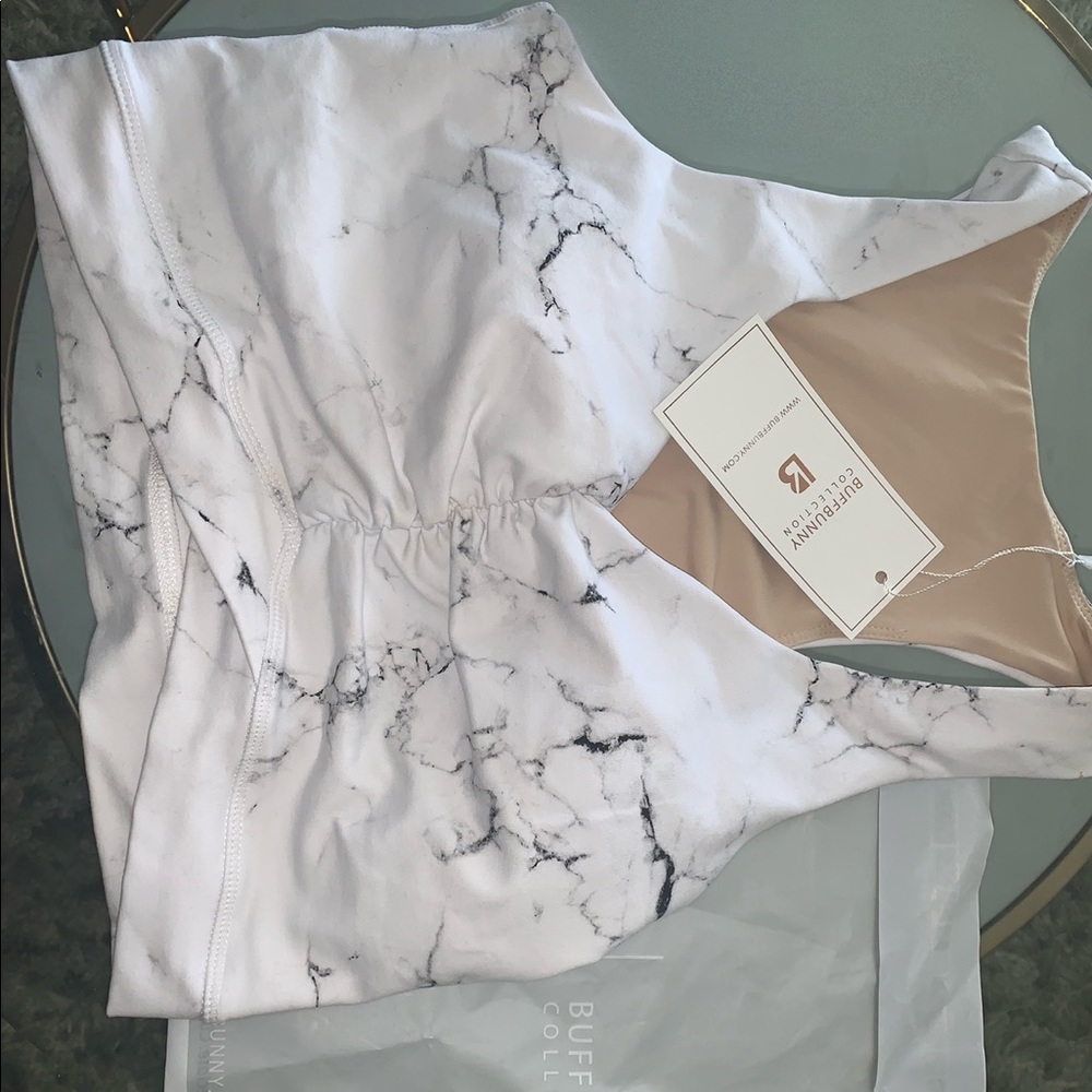 Buff Bunny Twisted Top - White Marble